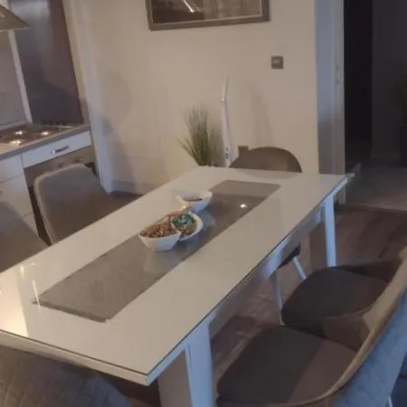 Mare's Apartment *